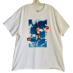 Nike Air Jordan T-shirt Men 2XL White Crewneck Graphic Print Short Sleeve Cotton